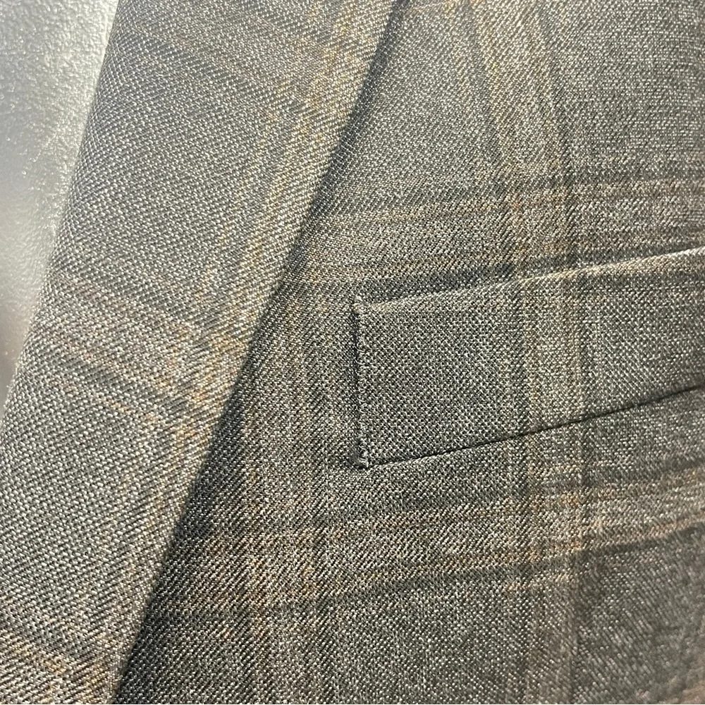 Michael Kors Men's Gray Checkered Blazer - size 40R